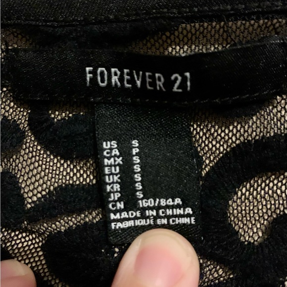 Black Lace Crop Top - Forever21 - Small - Picture 3 of 6